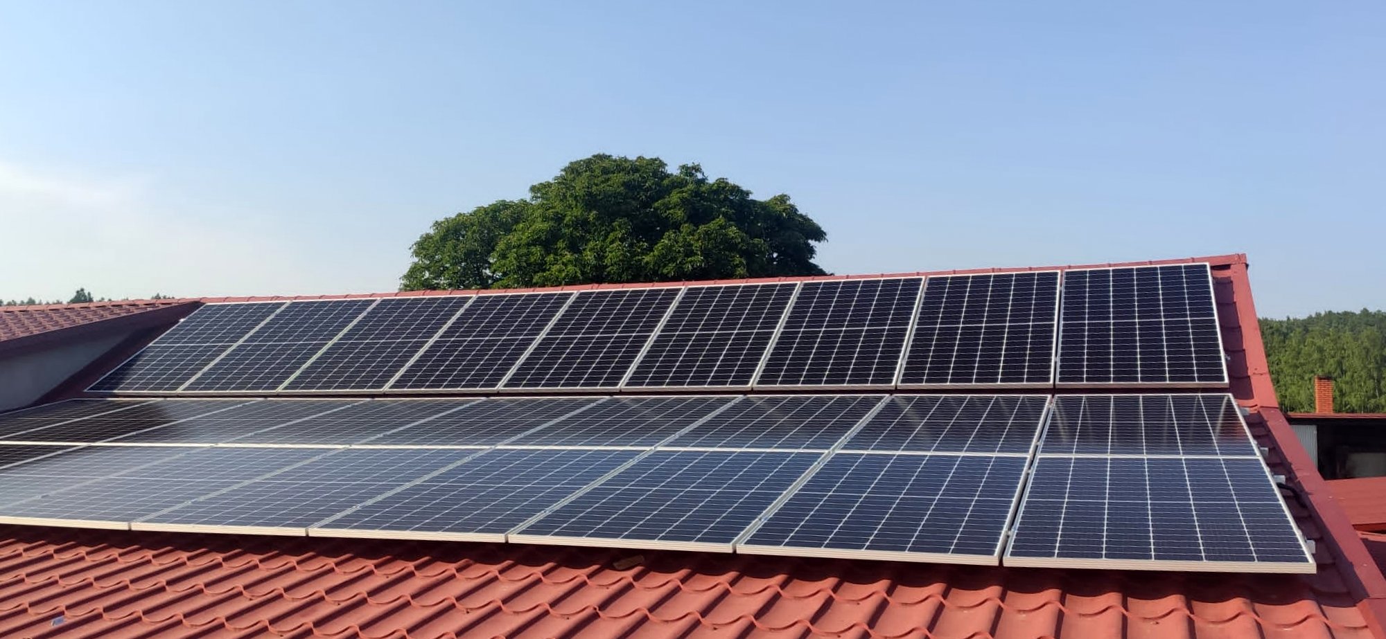 Prąd ze Słońca – jak Panele Fotowoltaiczne Zmieniają Twoje Rachunki i Chronią Planetę?